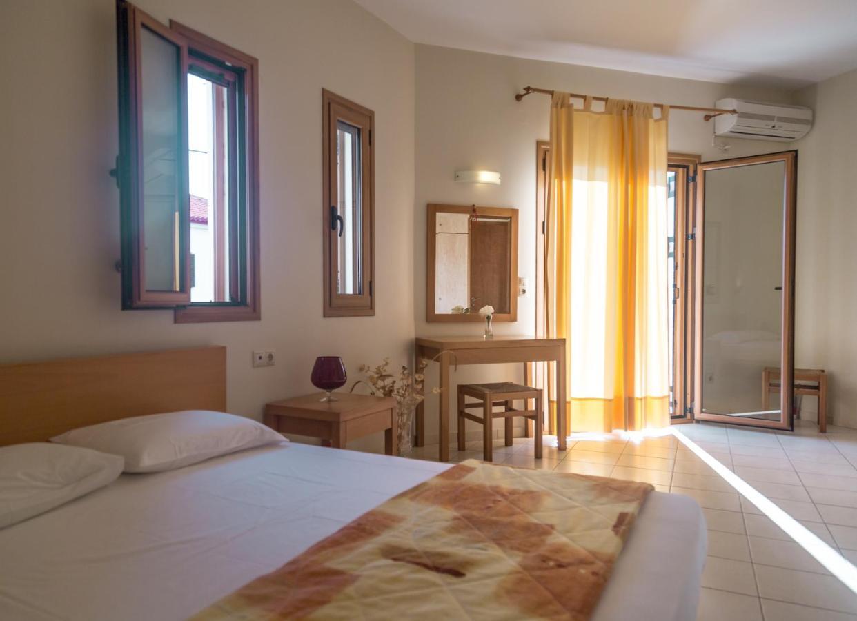 Eleni Suites Methoni Exterior photo