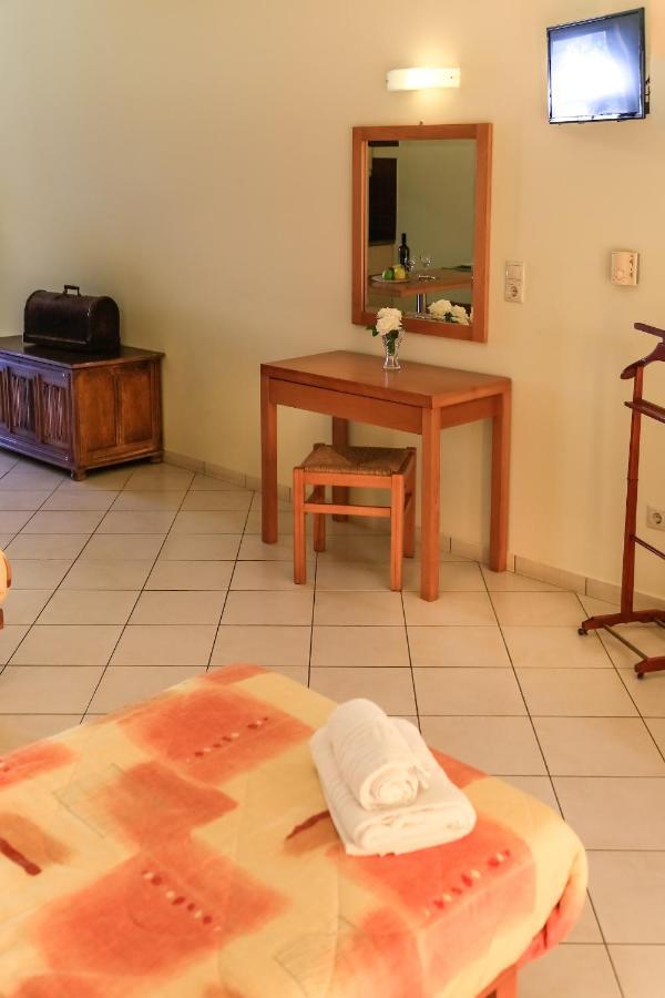 Eleni Suites Methoni Exterior photo