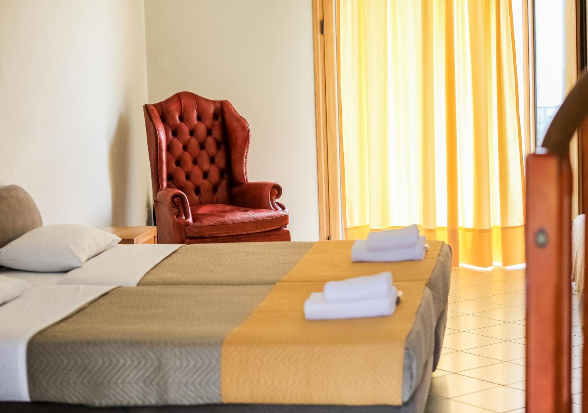 Eleni Suites Methoni Exterior photo